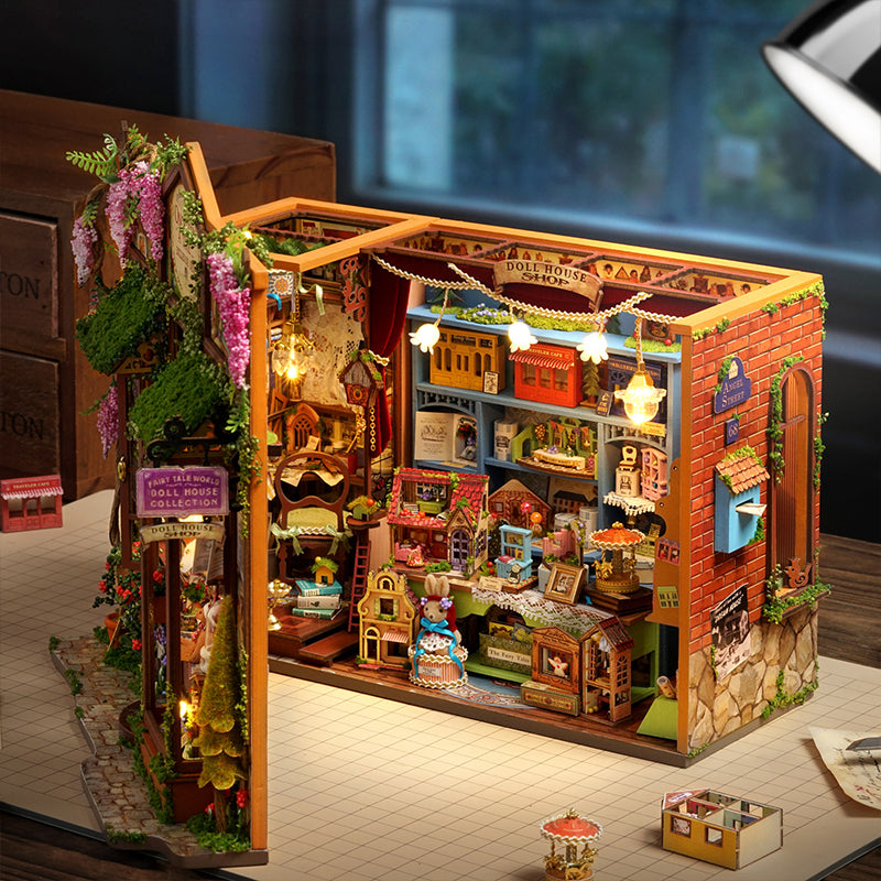 Fairy-Tale Wonderhouse - A charming DIY miniature house & book nook kit