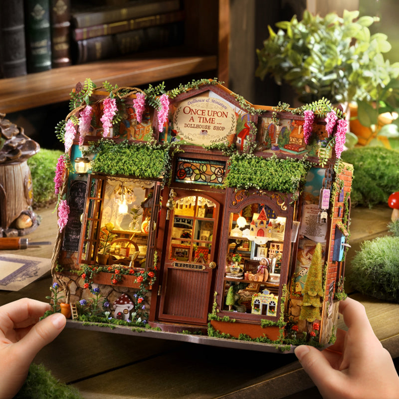Fairy-Tale Wonderhouse - A charming DIY miniature house & book nook kit